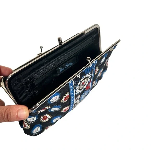 5/$30 VERA BRADLEY Travel Bundle Set - Picture 10 of 11